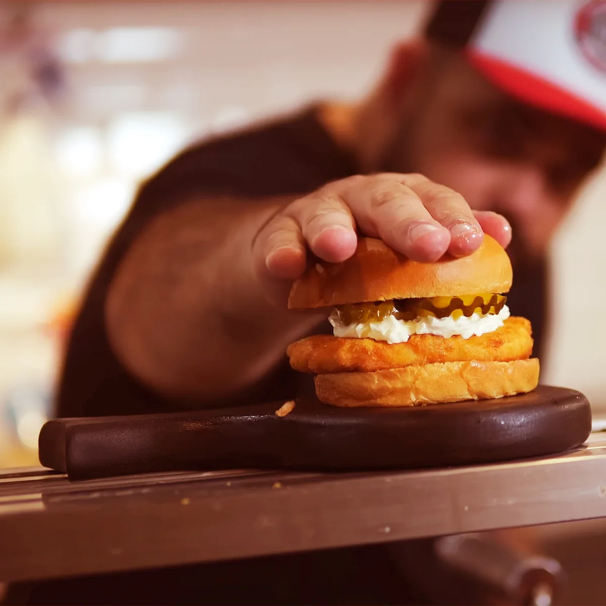 Atendendo a pedidos: Chicken Supreme Burger chegou para dar um up no seu negócio.